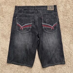 Vintage Southpole Baggy Denim Shorts Men’s 44 Black Embroidered Y2K Streetwear